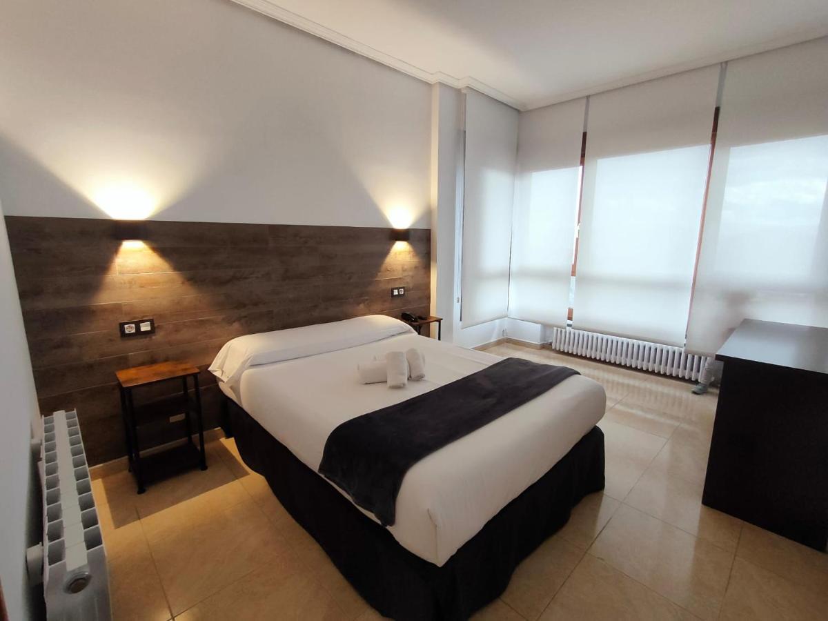 Hotel Artxanda Bilbao, Parking Gratuito En El Exterior Junto Al Hotel (Adults Only) Екстер'єр фото